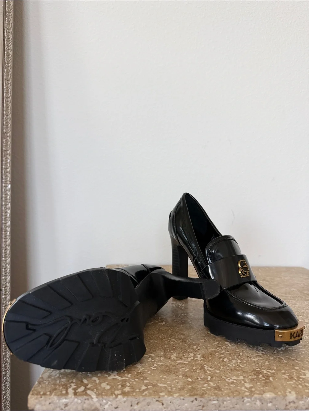 Karl Lagerfeld Paris Black Patent Loafer Pumps Gold Logo Lug Sole Platform Heels